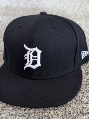 Detroit Tigers 7 1/4 Navy white New Era Fitted Hat